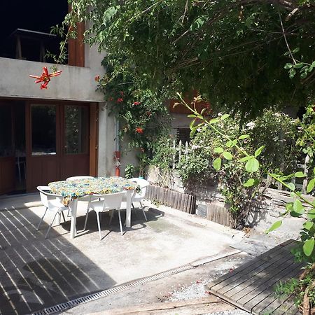 Le Pouvoir Des Fleurs,Jusqu'A 4 Personnes Crots Εξωτερικό φωτογραφία